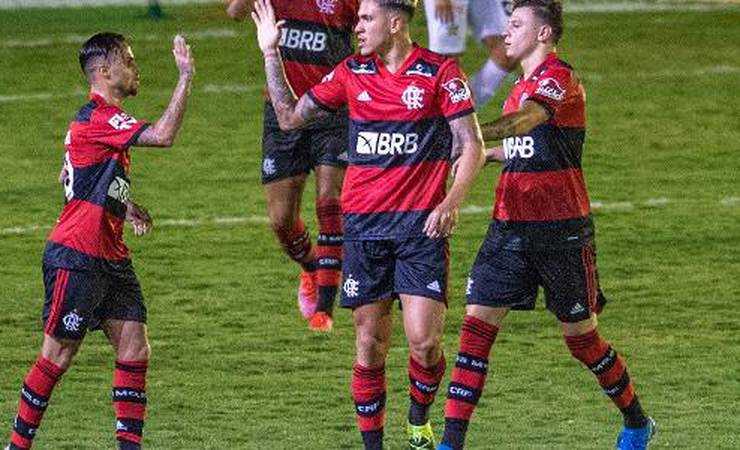 Pedro festeja volta ao Fla em empate, mas diz que trocaria gols por vitória