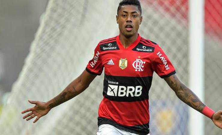 Bruno Henrique festeja 3 gols pelo Flamengo: "Voltando aos pouquinhos"