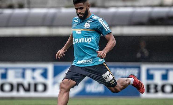 Escalações: Bustos monta Santos com '4 atacantes'; Flamengo poupa titulares