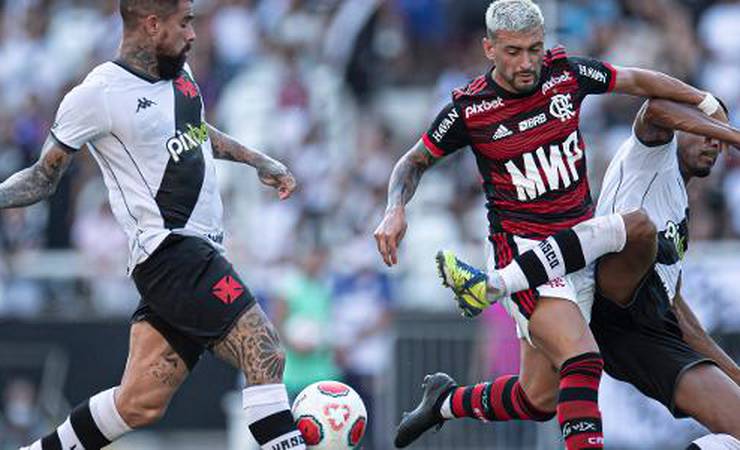 "Melhor é evoluir ganhando", diz Arrascaeta após decidir clássico