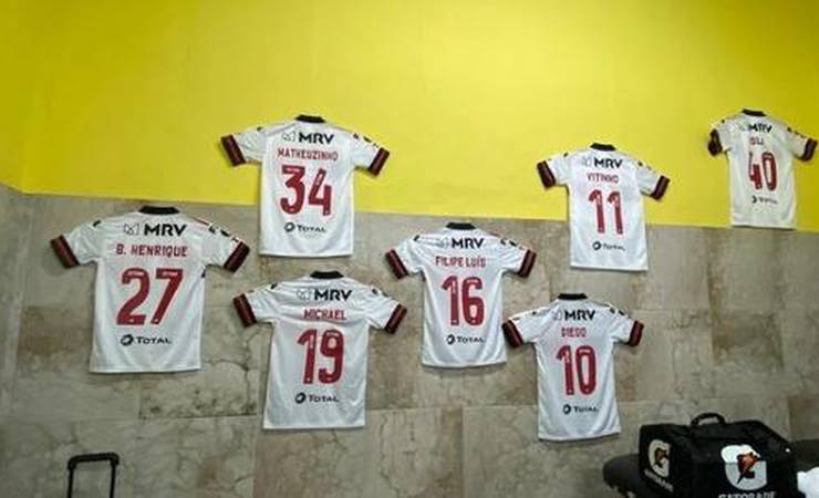 Flamengo homenageia jogadores diagnosticados com covid-19