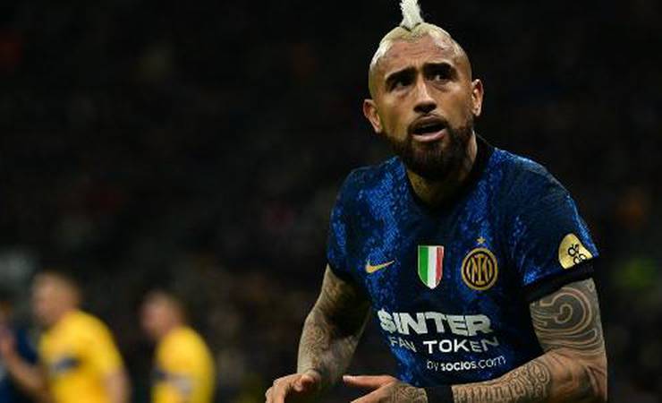 Vidal deixa Flamengo e Boca 'em espera' enquanto define futuro, diz jornal