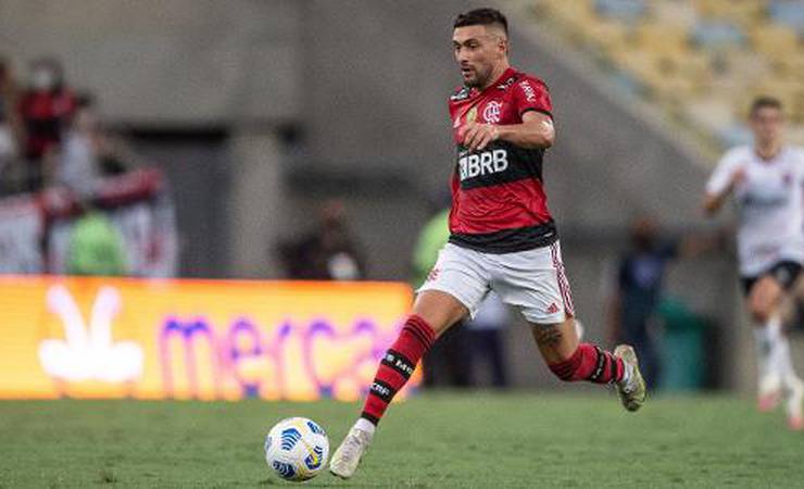 Pendurados, Isla e Arrascaeta levam amarelo antes de data-Fifa