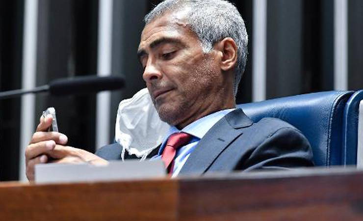 Lei do Mandante entra em pauta no Senado com Romário de relator
