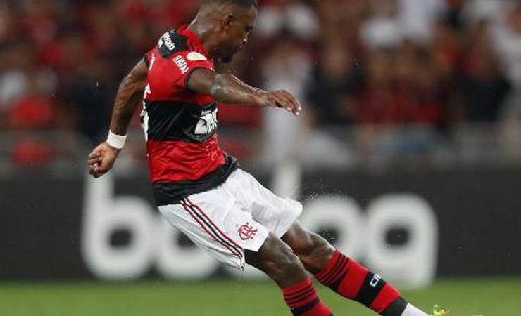 Ramon, do Flamengo, recebe sondagens de três clubes da Europa