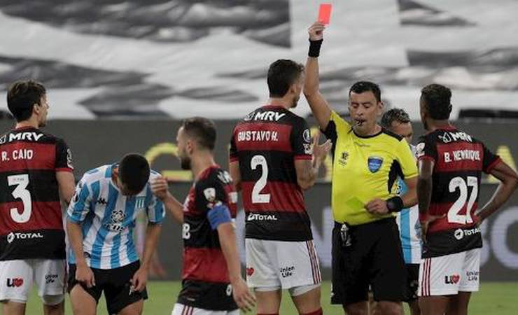 Racing repete "fórmula" do São Paulo: resistir e esperar o Flamengo errar