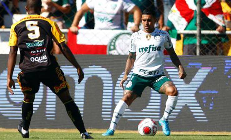 Repórter se confunde e Canuto 'causa' em estreia do Paulistão na Record