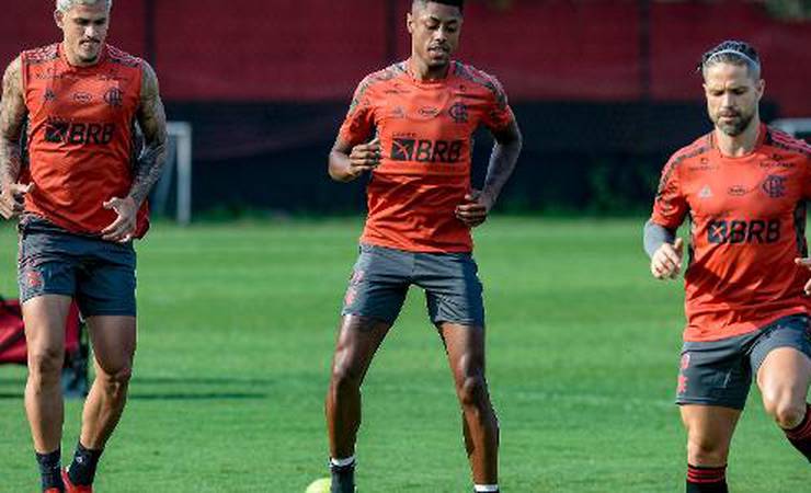 Lesões assombram Flamengo e desafiam preparação na hora da reta de chegada