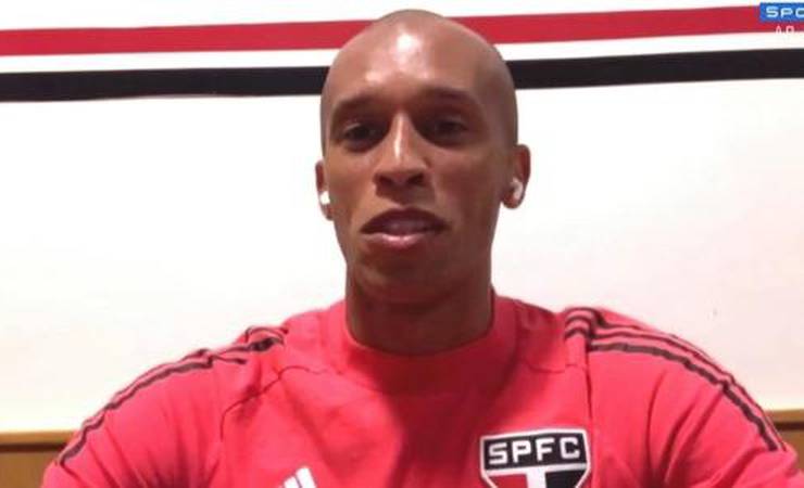 'Nosso objetivo é chegar num nível de Flamengo', diz Miranda sobre SPFC