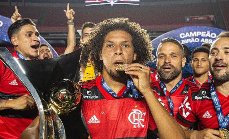 Flamengo aposta na longevidade e soma 9 jogadores com mais de 100 jogos