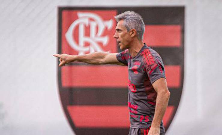 Futevôlei, livros e chopinho: a vida carioca de Paulo Sousa no Flamengo