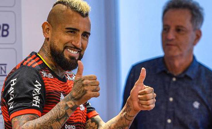 Com Vidal, Flamengo divulga lista de relacionados para enfrentar o Avaí