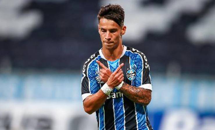 Wernek: Renovação com Grêmio blinda Ferreira do interesse de outros clubes