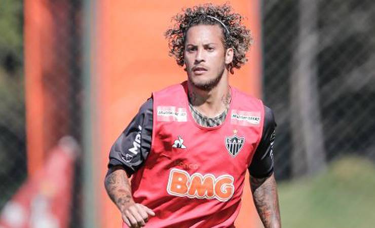Atlético-MG pensa em 5 milhões de euros por Guga, Flamengo procurou jogador