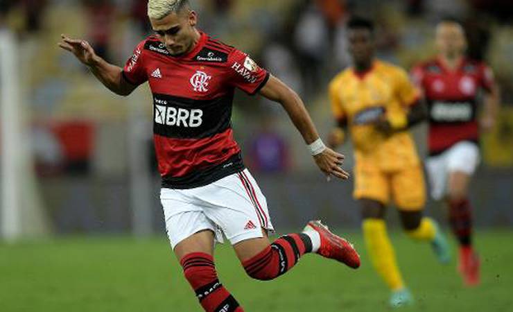 Andreas Pereira evidencia profundidade do elenco do Flamengo no meio-campo