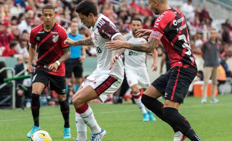 Escalações: Flamengo repete equipe, e Athletico terá Fernandinho