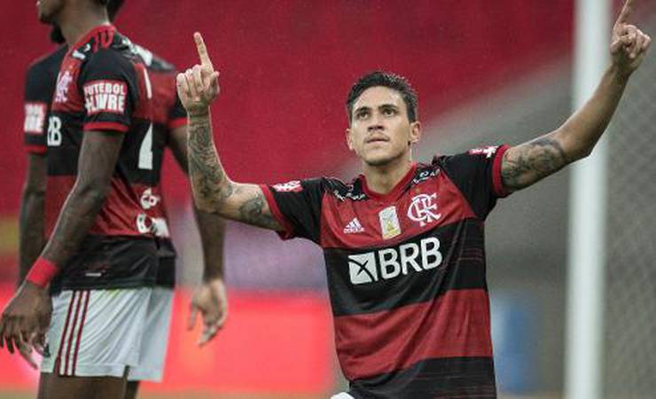 Pedro arredonda o novo jeito de atacar do Flamengo