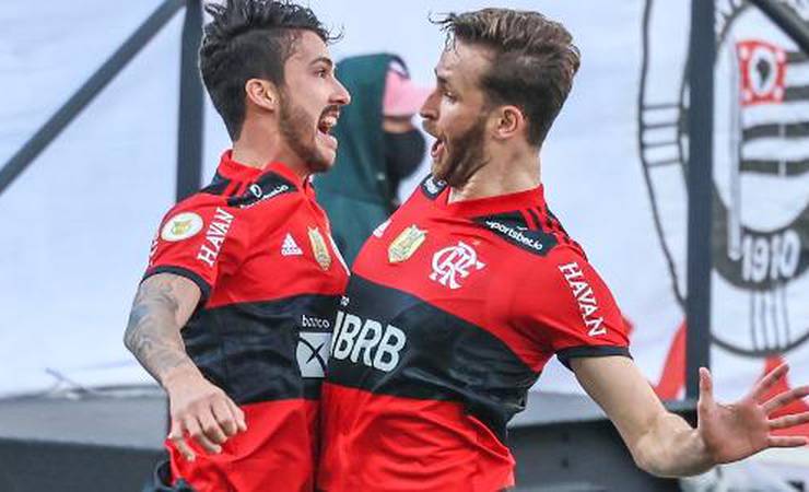 Flamengo dá show e volta a superar o Corinthians na Neo Química Arena