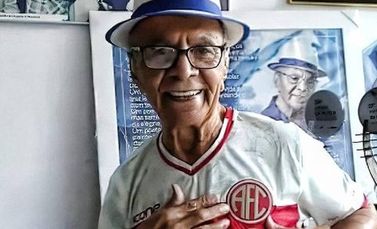 Clubes de futebol lamentam morte de Monarco, símbolo da Portela