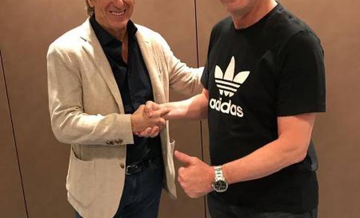 Landim define Jorge Jesus como detalhista e cita novo estilo de jogo no Fla