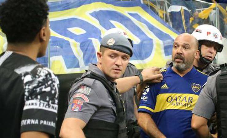 Brasileiros deveriam boicotar torneios da Conmebol contra o racismo