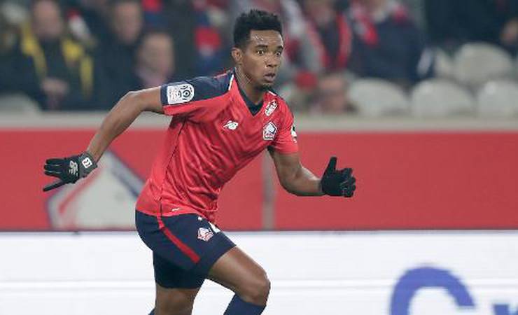 Lyon bate o pé em R$ 16 mi por empréstimo e Fla vê Thiago Mendes longe