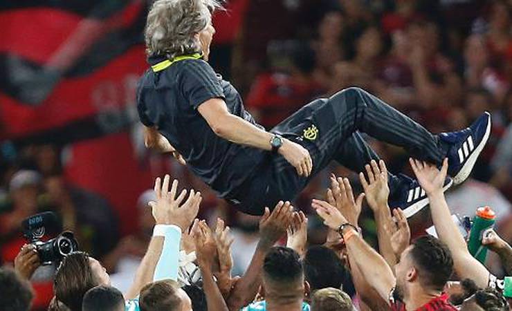 Abel diz que Jorge Jesus não deveria ter deixado Flamengo: 'Virou Deus'
