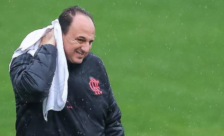 Ceni vê influência direta do gramado no resultado e na forma do Fla jogar