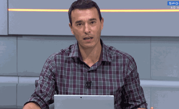 Rizek isenta Raphael Claus e atribui expulsão à interferência do VAR