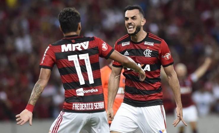 Sem opções, Fluminense quer Rhodolfo, mas vê negócio difícil com o Flamengo