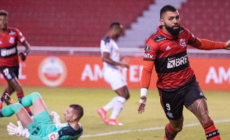 Flamengo vence LDU com dois de Gabigol, que iguala Zico em Libertadores
