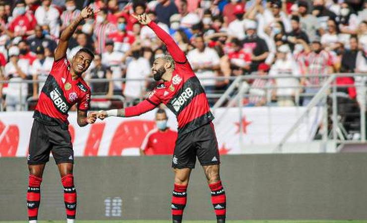 Flamengo terá todos os titulares em campo em final contra o Palmeiras
