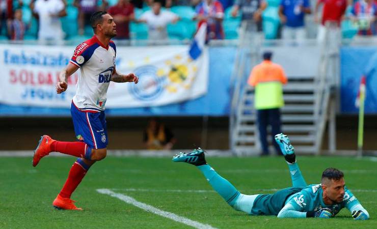 Flamengo sofre com Gilberto, e Santos goleia Goiás; veja os gols da rodada