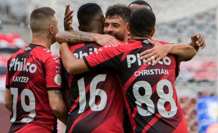 Athletico vence o Flamengo, e cariocas se distanciam do líder Inter