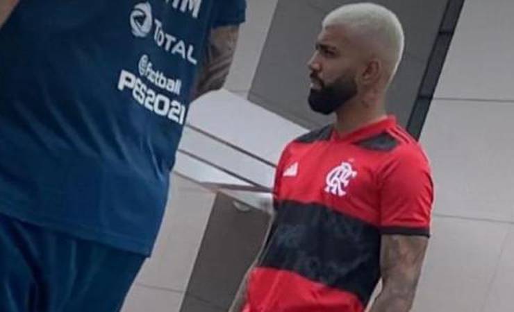 Novo uniforme do Flamengo divide opinião de torcedores na web