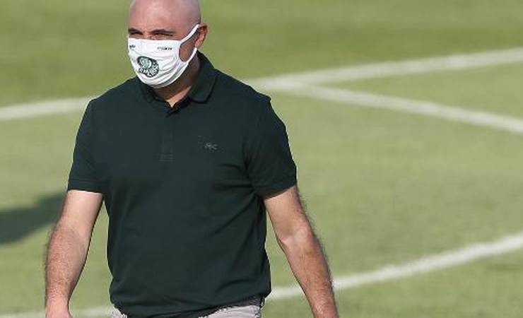 Palmeiras 'compra briga' e até elenco articulou manutenção de jogo com Fla