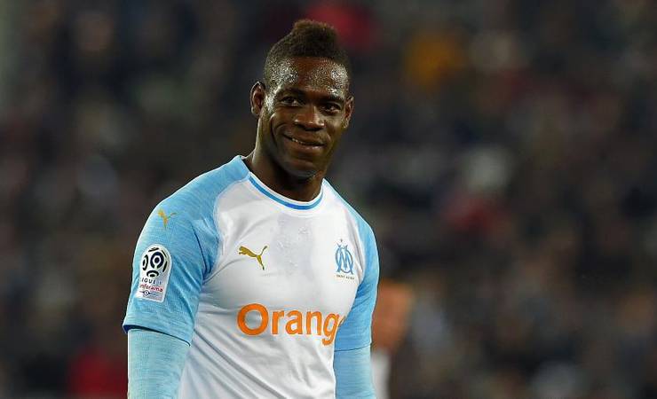 Fla se reúne com agente de Balotelli, segue sem acordo e "empurra" novela