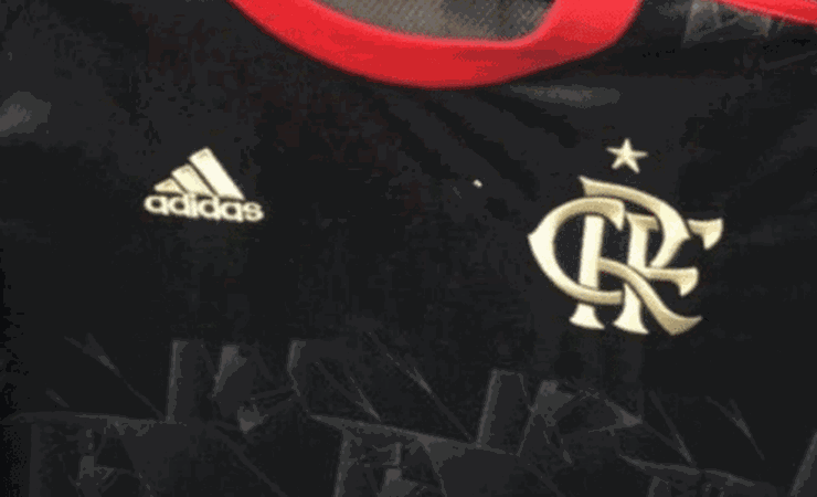 Site vaza fotos de suposta camisa 3 do Flamengo; veja