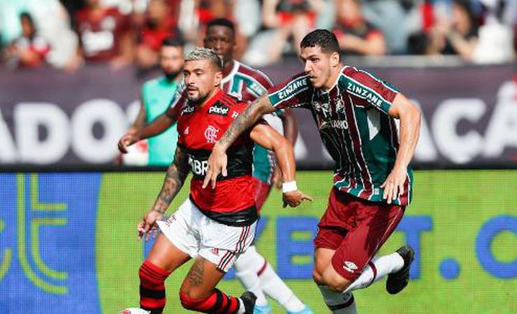 Flamengo freta avião para ter Arrascaeta e Isla em Fla x Flu decisivo