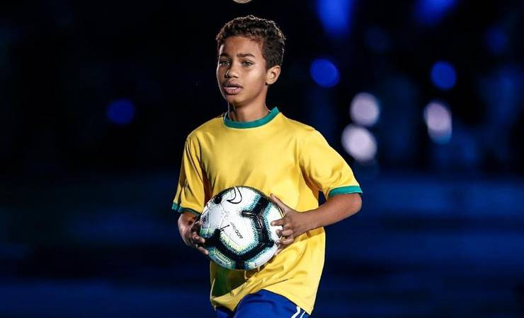 Ator mirim da Copa América foi Neymar em propaganda e sonha com Flamengo