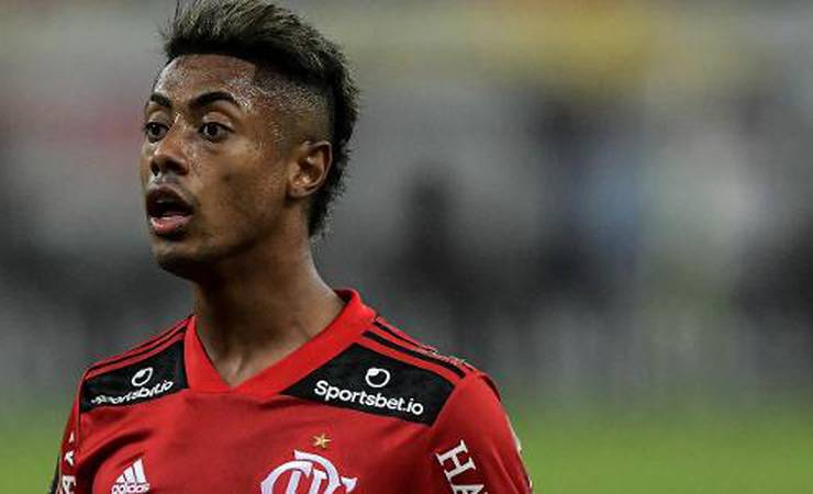 Ataque do Flamengo sem convocados é desafio de Ceni; jovem corre por fora