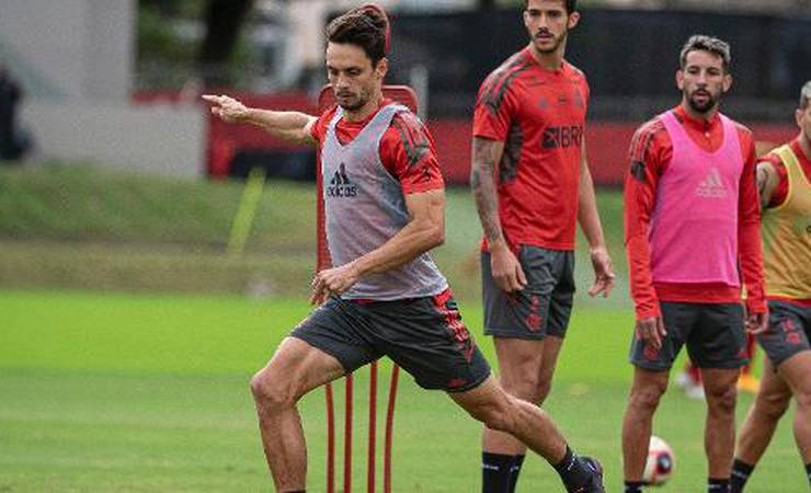 Flamengo vai poupar Rodrigo Caio em jogo contra a LDU, pela Libertadores