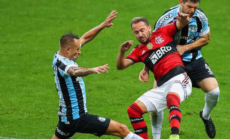 Grêmio vence jogo de bastidores contra Fla e agora quer "revanche" em campo