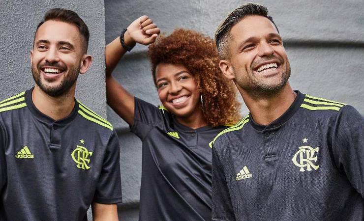 Fla divulga novo terceiro uniforme em vídeo com Everton Ribeiro e Diego