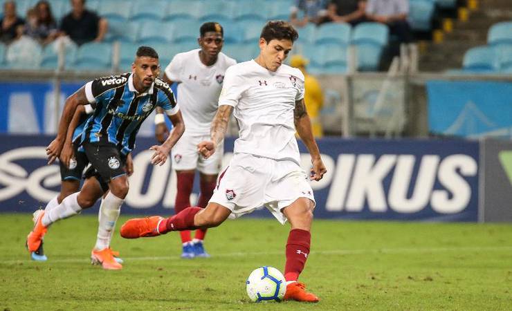 Pedro, do Fluminense, demonstrou interesse em ouvir projeto do Flamengo