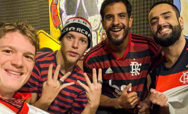 Banda se inspira no Flamengo para brilhar na música: "Exemplo de raça"