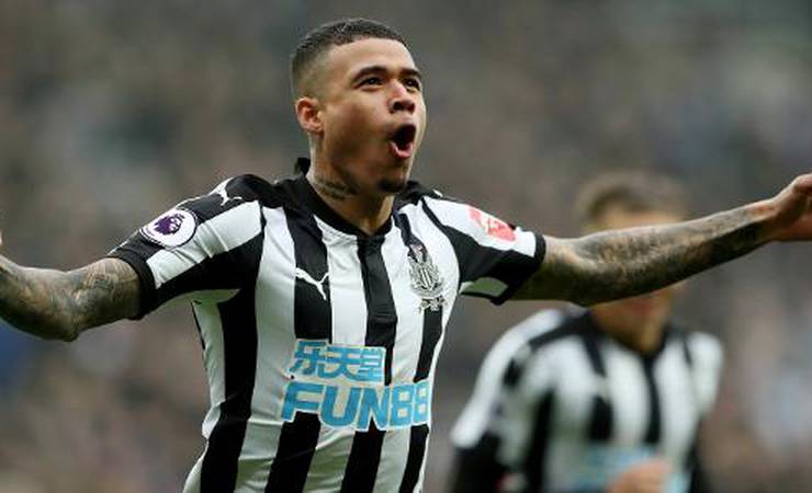 Você aprova a possível vinda de Kenedy ao Flamengo?