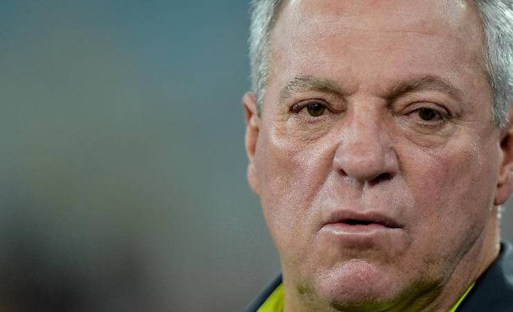 "Nem devia ter sido contratado". Blogueiros analisam saída de Abel do Fla
