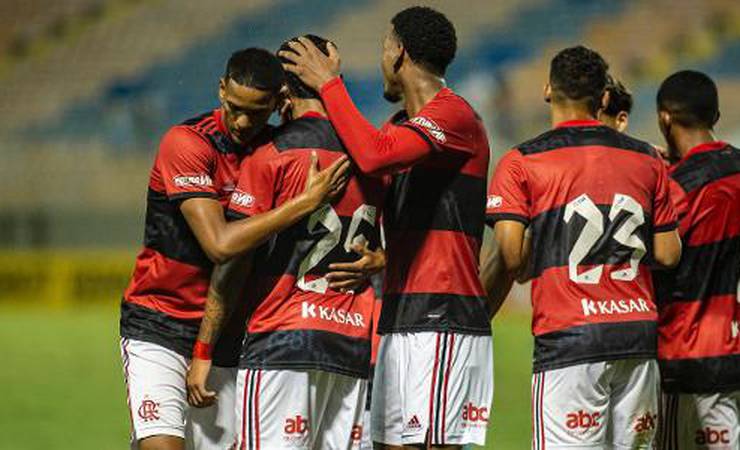 Procuradoria pede arquivamento de ação contra o Fla por não ter camisa 24