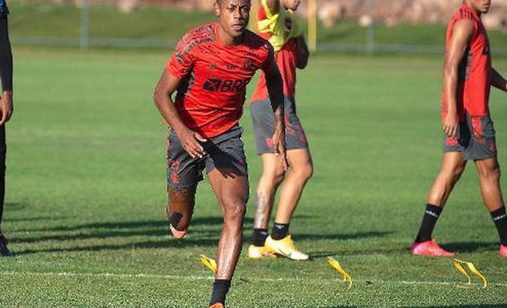 Bruno Henrique e Rodrigo Caio treinam e confirmam volta ao time do Flamengo